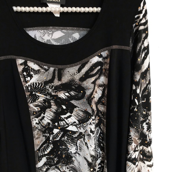 Bali Black & White Animal Print Pullover Top, Size M - Picture 5 of 12